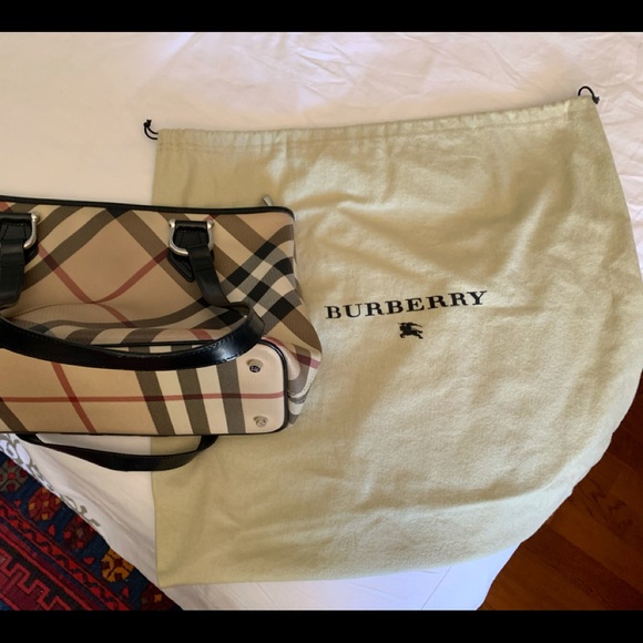 Authentic Burberry Bag - Picture 4 of 4